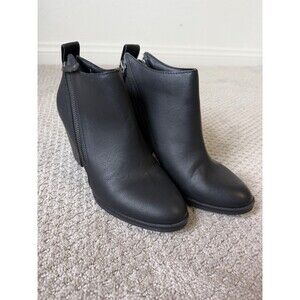 DV Dolce Vita Jayden Sz 9 Zip Faux Snake Skin Heeled Ankle Booties Western Rodeo